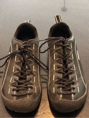 Keen Men's Casual Lace-Up Sneakers in Black